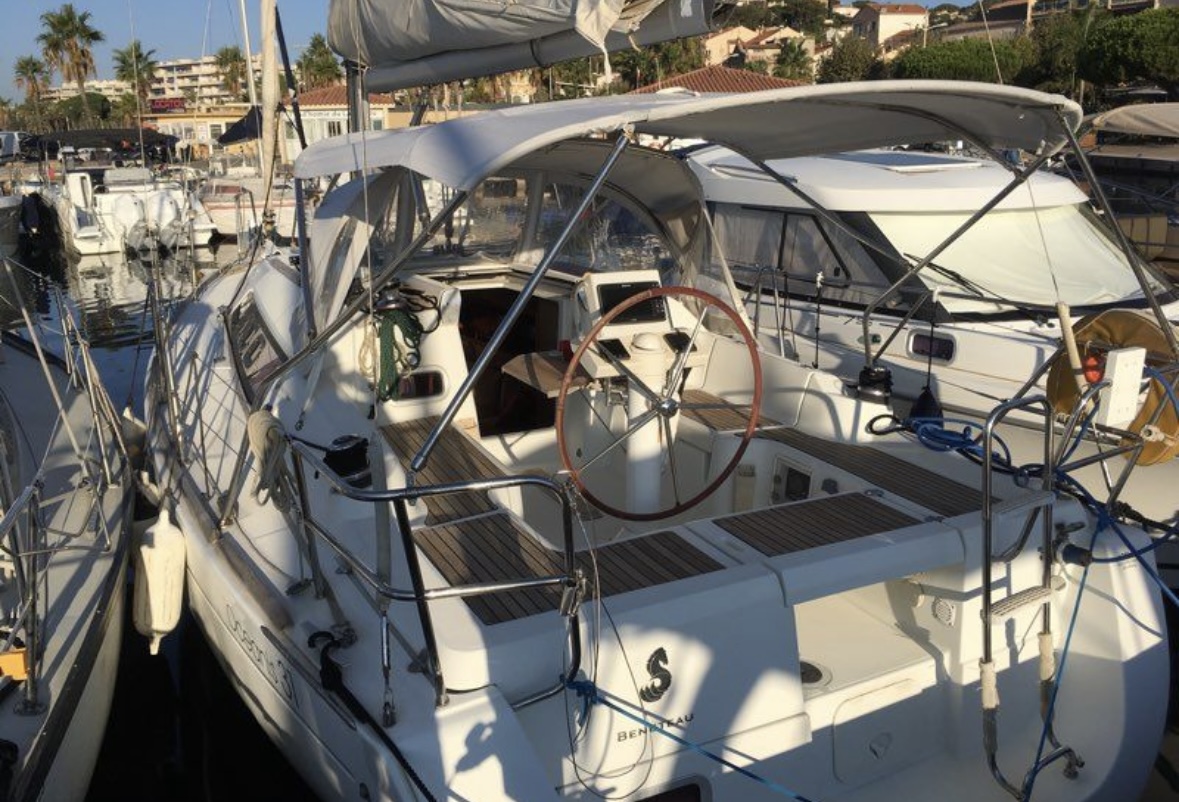 slider 1 Beneteau Oceanis 31